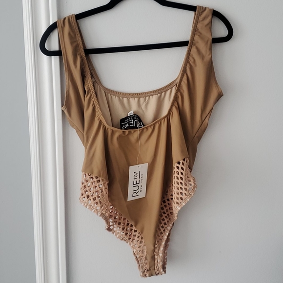 Size US XXL One-Piece Bathing Suit - Picture 5 of 8